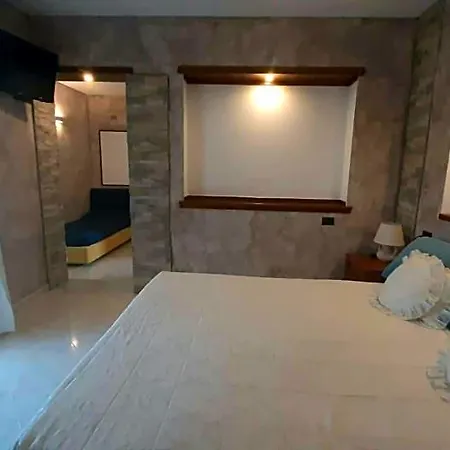 Sardinia House 住宿加早餐酒店 奧爾比亞